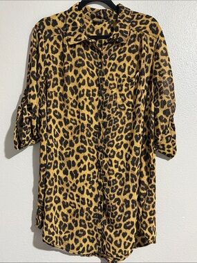 torrid Leopard Print Button-Up top size 1
